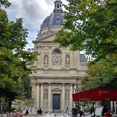 Sorbonne *